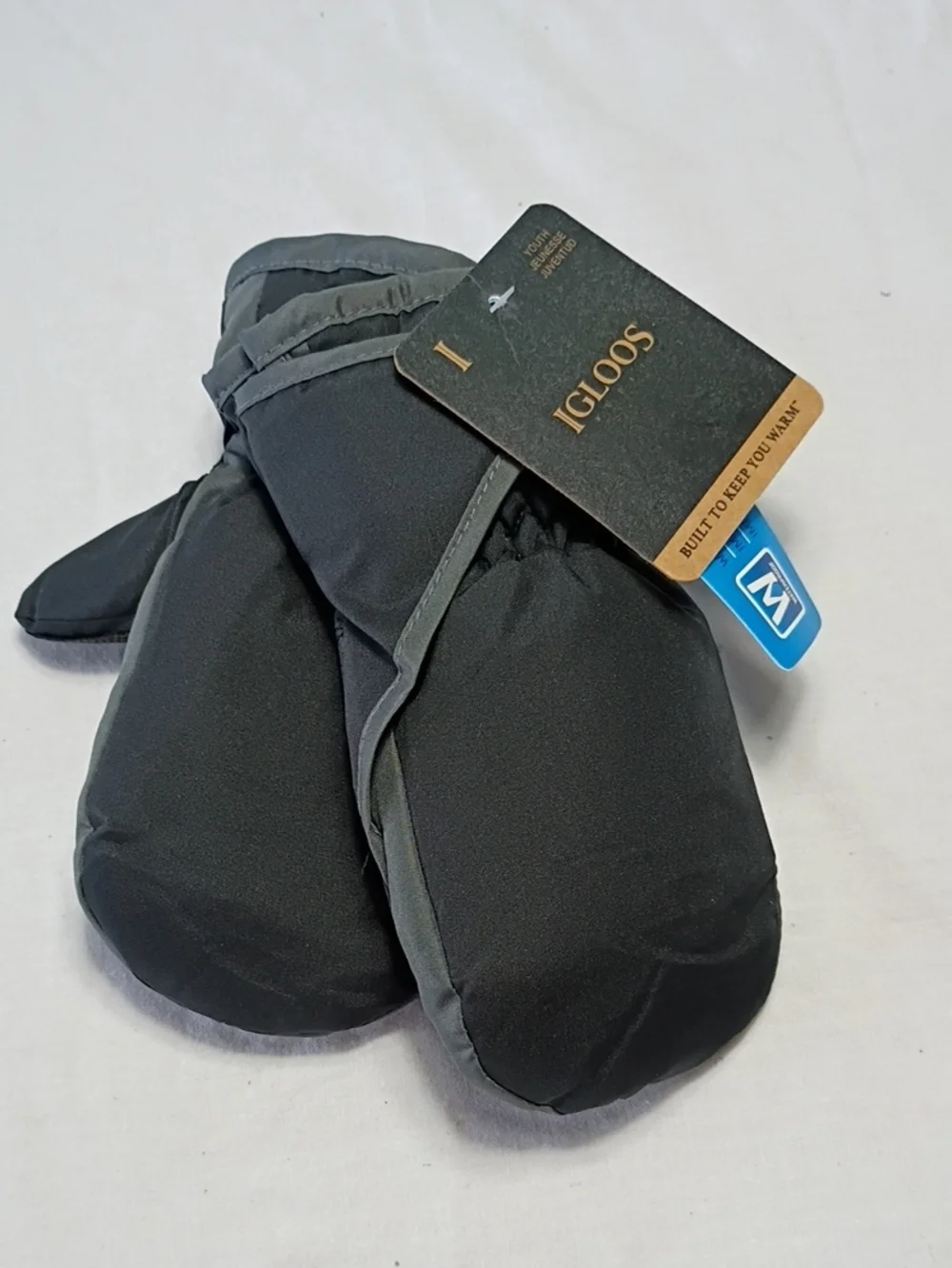 NWT Igloos Gray and Black Insulated Winter Mittens Youth Small/Medium